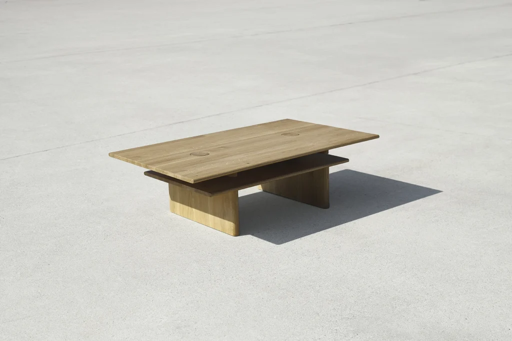 Solis 02.01 ponadczasowy design stolika drewnianego